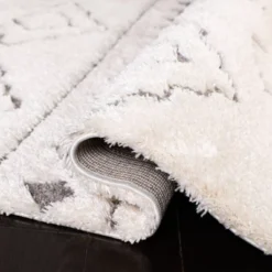 Angelique Geometric Design Loomed Rug - Safavieh 6 Angelique Geometric Design Loomed Rug - Safavieh -Home Decor Shop GUEST 2993bf7e e6e9 4616 8498 5fd2c165e5e2