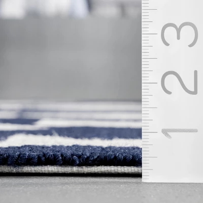 NuLOOM Hand Hooked Vivienne Indoor/ Outdoor Patio Area Rug 2 NuLOOM Hand Hooked Vivienne Indoor/ Outdoor Patio Area Rug - Image 2