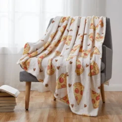 50"x70" Oversized Pizza Heart Plush Throw Blanket - VCNY Home