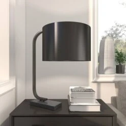 Traditional Metal Table Lamp Black - Olivia & May -Home Decor Shop GUEST 8775f56e 68d4 4f3f b2a4 722e262a6262