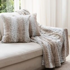 Cheer Collection Embossed Faux Fur Throw Blanket -Home Decor Shop GUEST 87a80a15 5a78 4a34 9438 450f3f37ffef