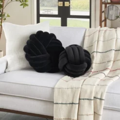 Mina Victory Sofia Infinite Knot 16" X 16" Indoor Throw Pillow -Home Decor Shop GUEST 8ff89bef 4937 4249 85b6 fd22e3540ae3