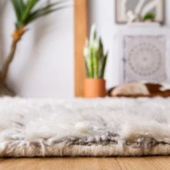 Manhattan MAN469 Hand Knotted Area Rug - Safavieh -Home Decor Shop GUEST 92850d94 f9ff 48b1 b3dd f375940824ca