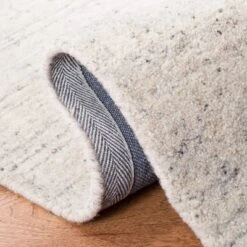 Himalaya HIM413 Hand Tufted Area Rug - Safavieh -Home Decor Shop GUEST d33f358a 4ec4 4e2b 8fe1 99a30ba1bb04