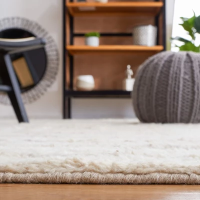 Casablanca CSB541 Hand Knotted Area Rug - Safavieh 2 Casablanca CSB541 Hand Knotted Area Rug - Safavieh - Image 2