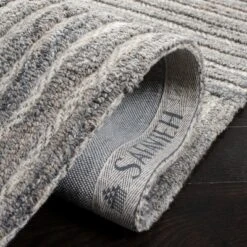 Southampton SHA301 Hand Tufted Area Rug - Safavieh -Home Decor Shop GUEST f2232dff bcbf 4f09 a151 81b78aafe9ee