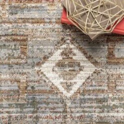 NuLOOM Evie Global Inspired Emblem Fringe Area Rug -Home Decor Shop GUEST fc935ab3 85a7 4a55 81b1 5a89ef36526f